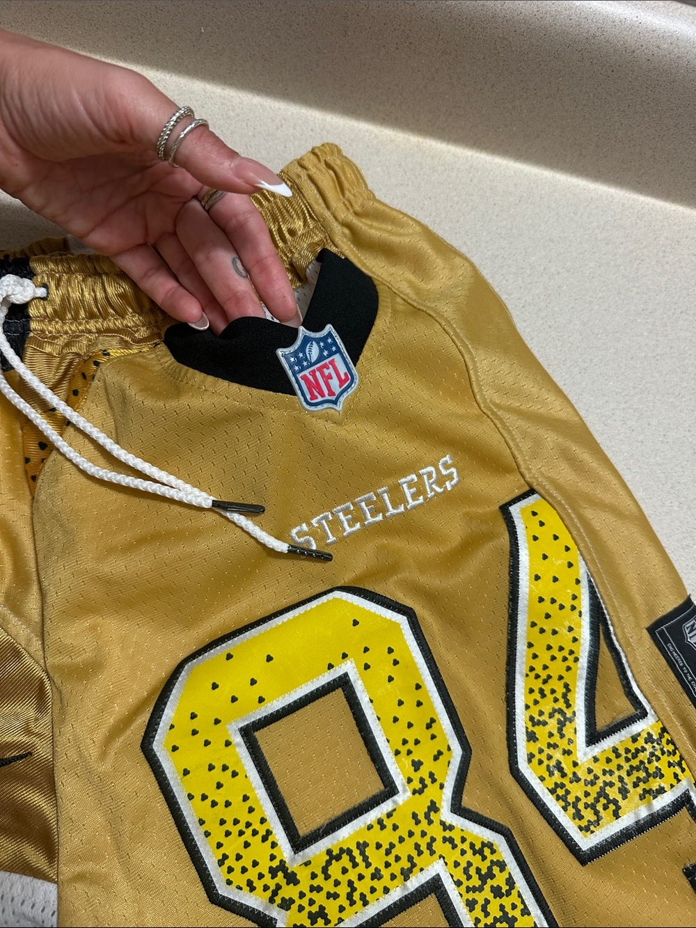 Pittsburgh Steelers Gold #84 Athletic Men’s Shorts - Picture 3 of 6
